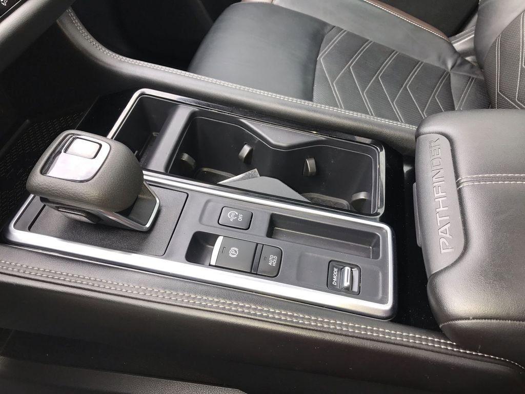 Used 2024 Nissan Pathfinder Platinum FWD image 21