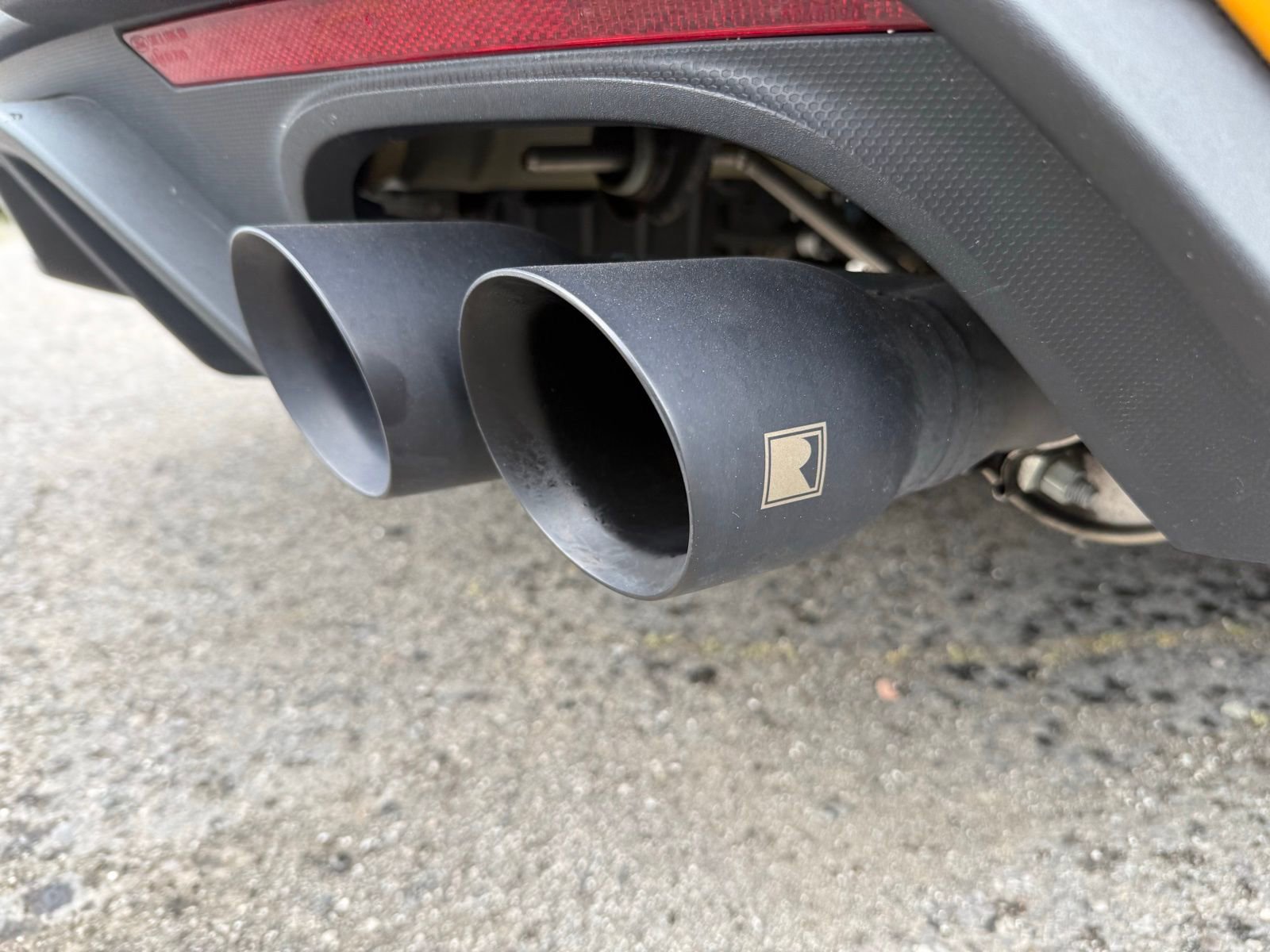 Used 2022 Ford Mustang GT Premium w/ Black Accent Package RWD image 5