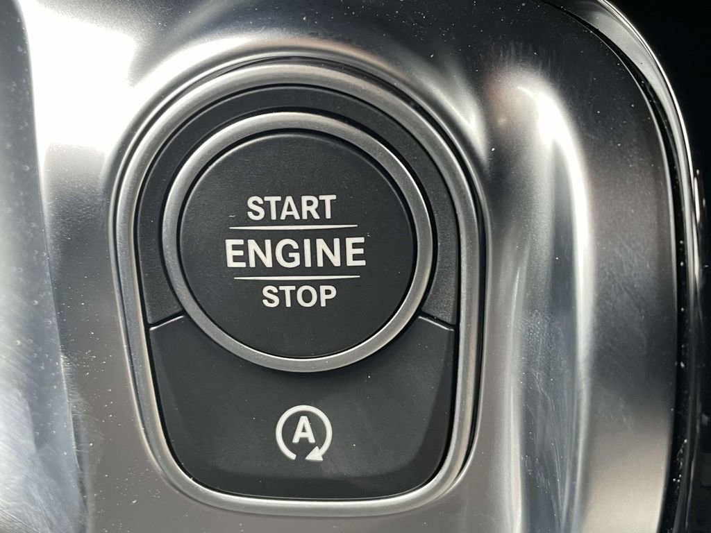 Certified 2025 Mercedes-Benz GLB 250 image 18