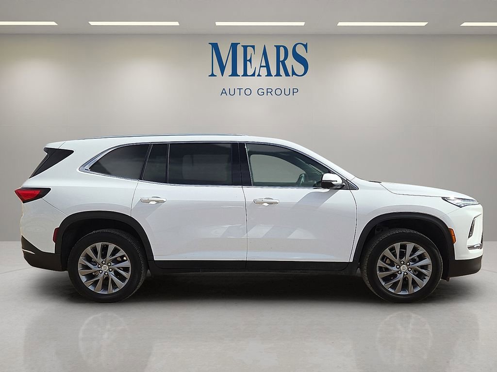 Used 2025 Buick Enclave Preferred image 6