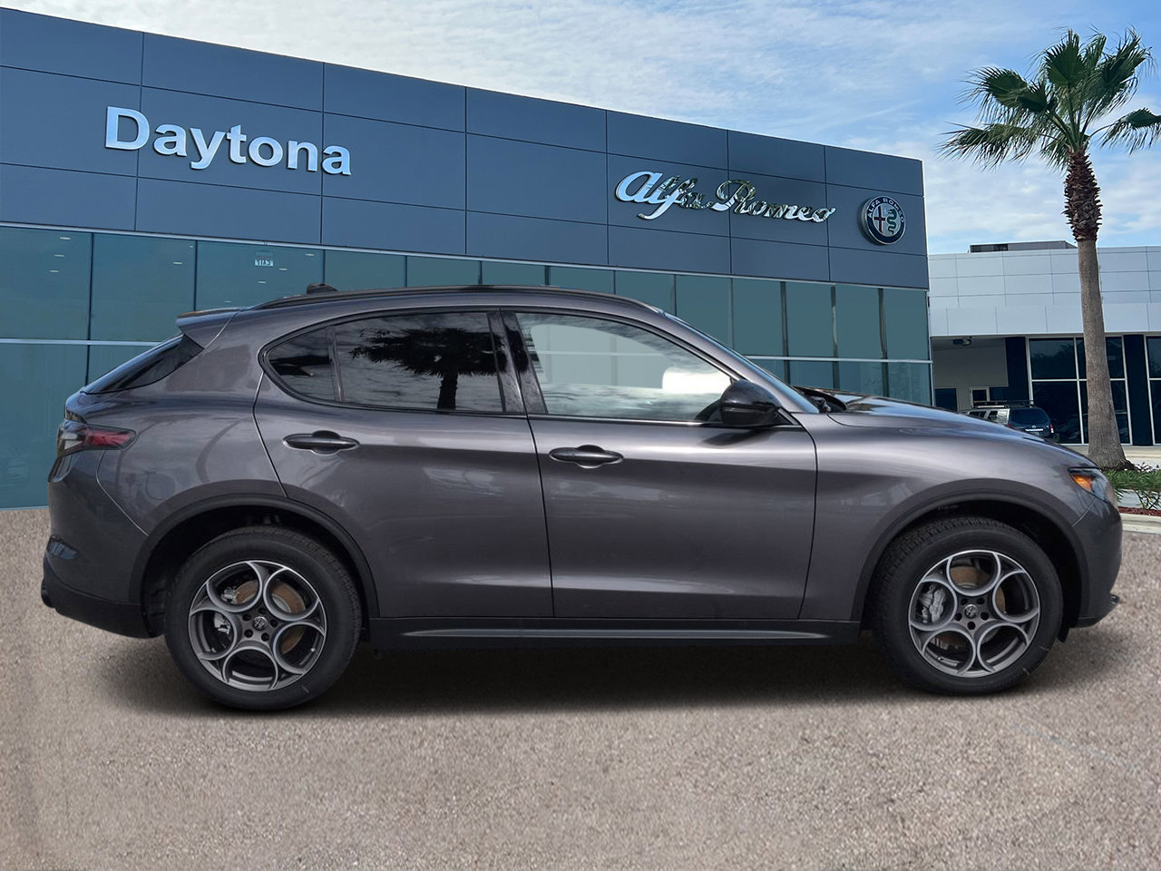 New 2026 Alfa Romeo Stelvio Sprint w/ Convenience Package AWD/4WD image 2