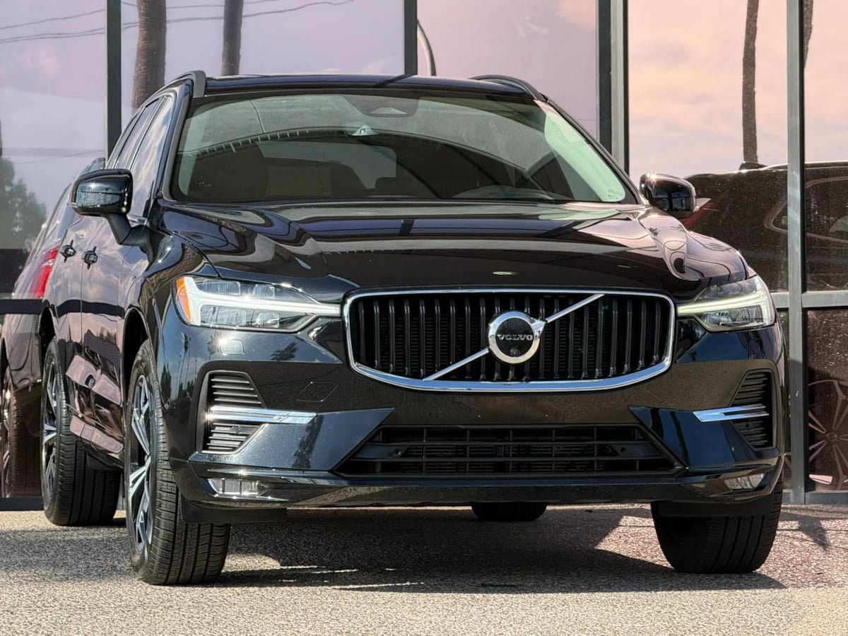 Used 2022 Volvo XC60 B5 Momentum image 18