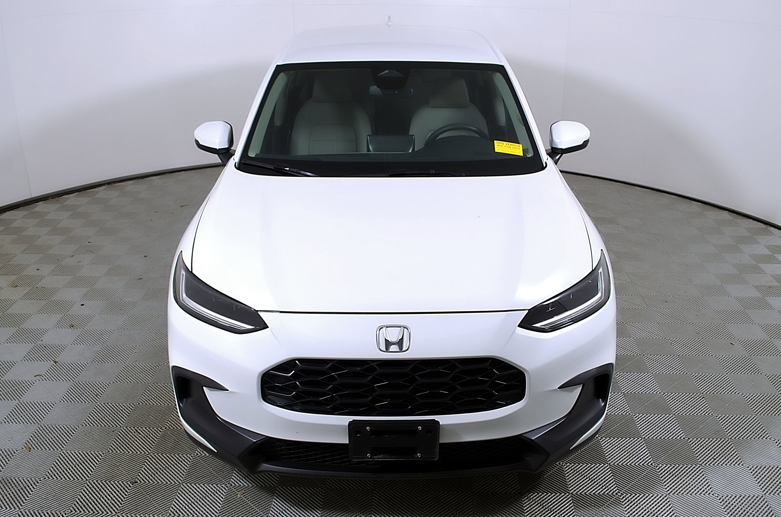 Used 2025 Honda HR-V LX image 4