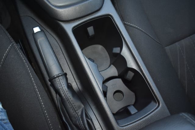 Used 2018 Ford Focus SE w/ SE Appearance Package image 26