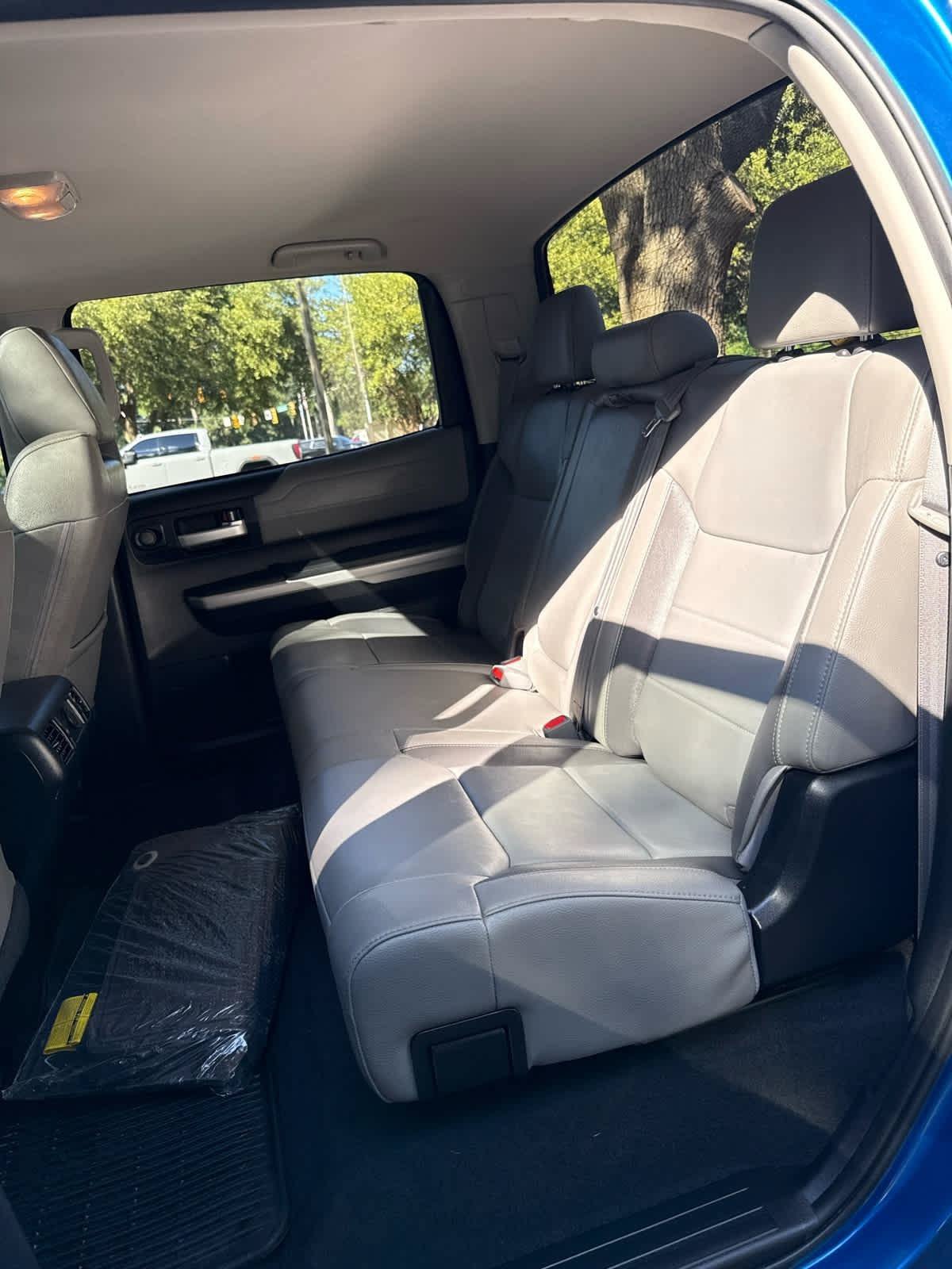 Used 2018 Toyota Tundra Limited w/ Limited Premium Package AWD/4WD image 11