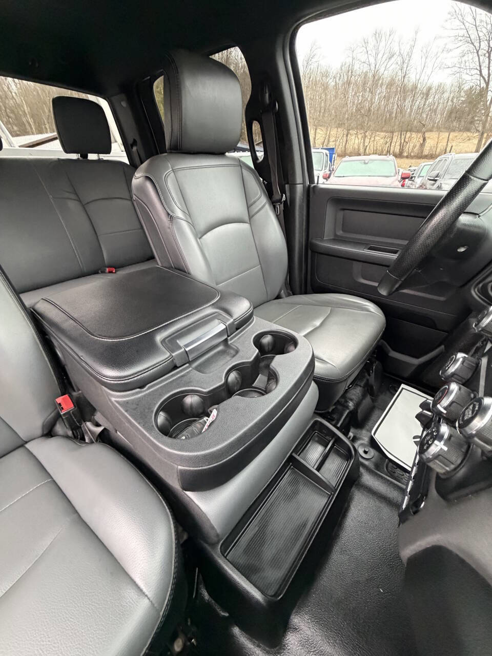 Used 2022 RAM 2500 Tradesman w/ Chrome Appearance Group image 44