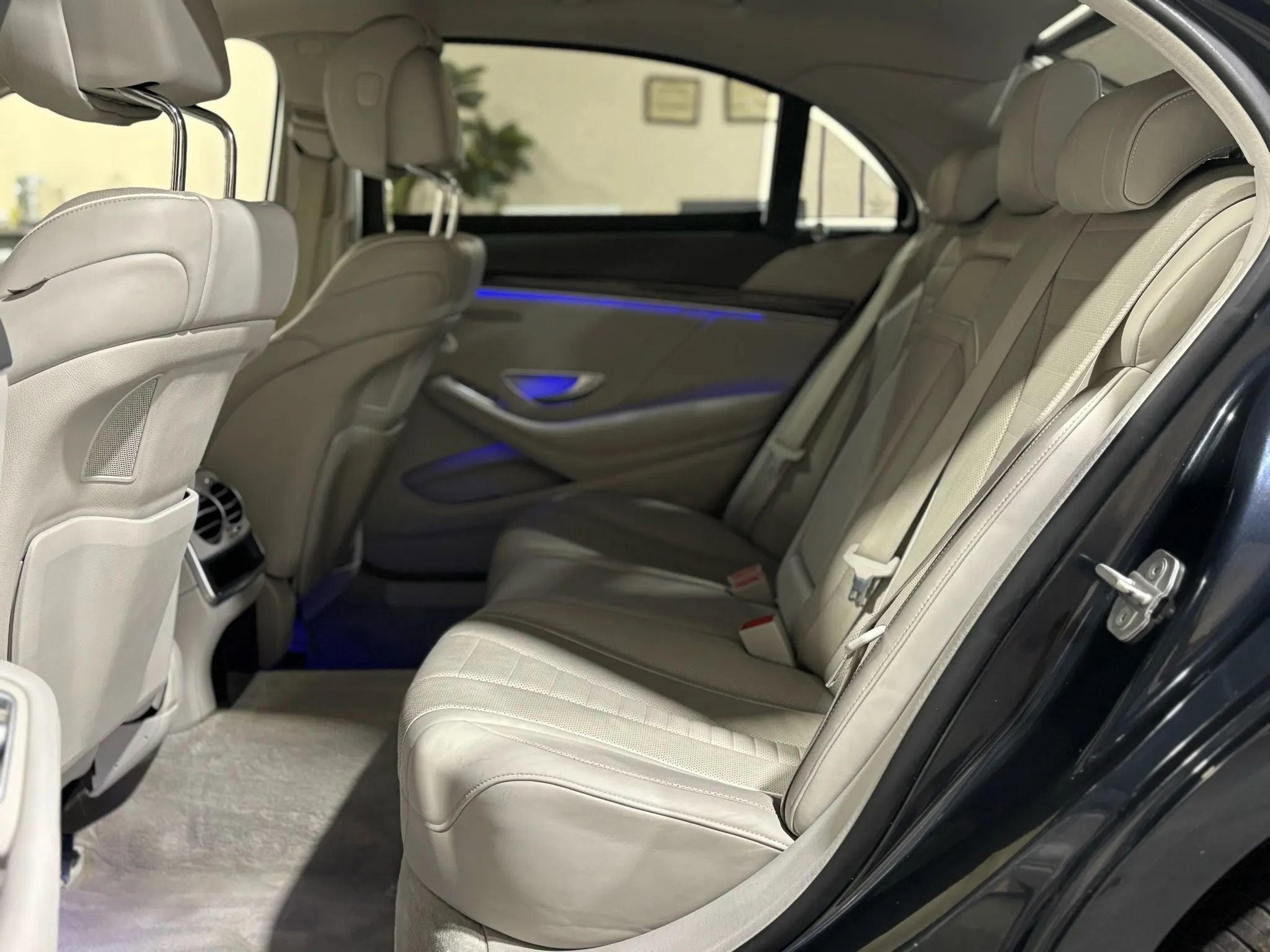 Used 2016 Mercedes-Benz S 550 Sedan image 11