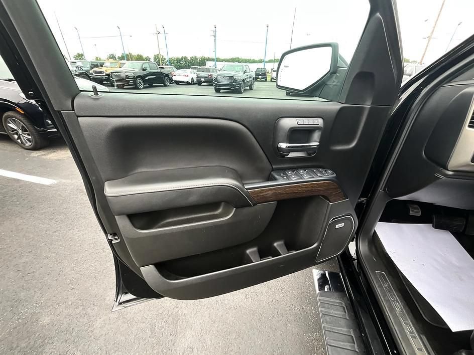 Used 2017 GMC Sierra 1500 Denali AWD/4WD image 12