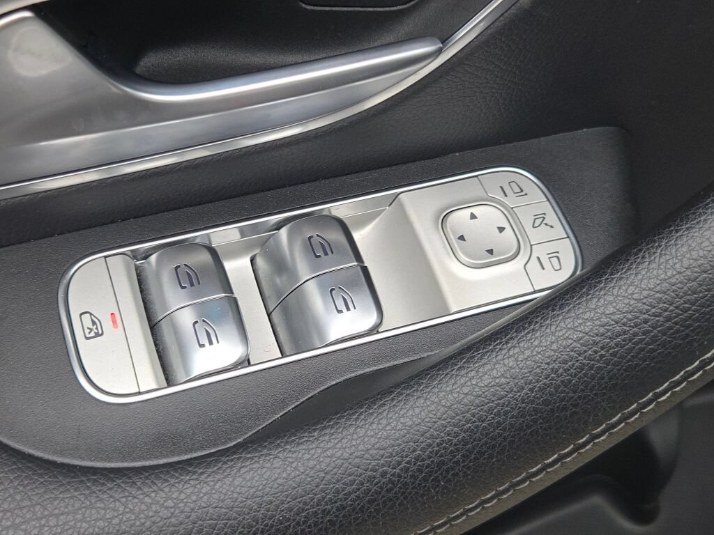 Used 2025 Mercedes-Benz GLS 450 4MATIC image 23