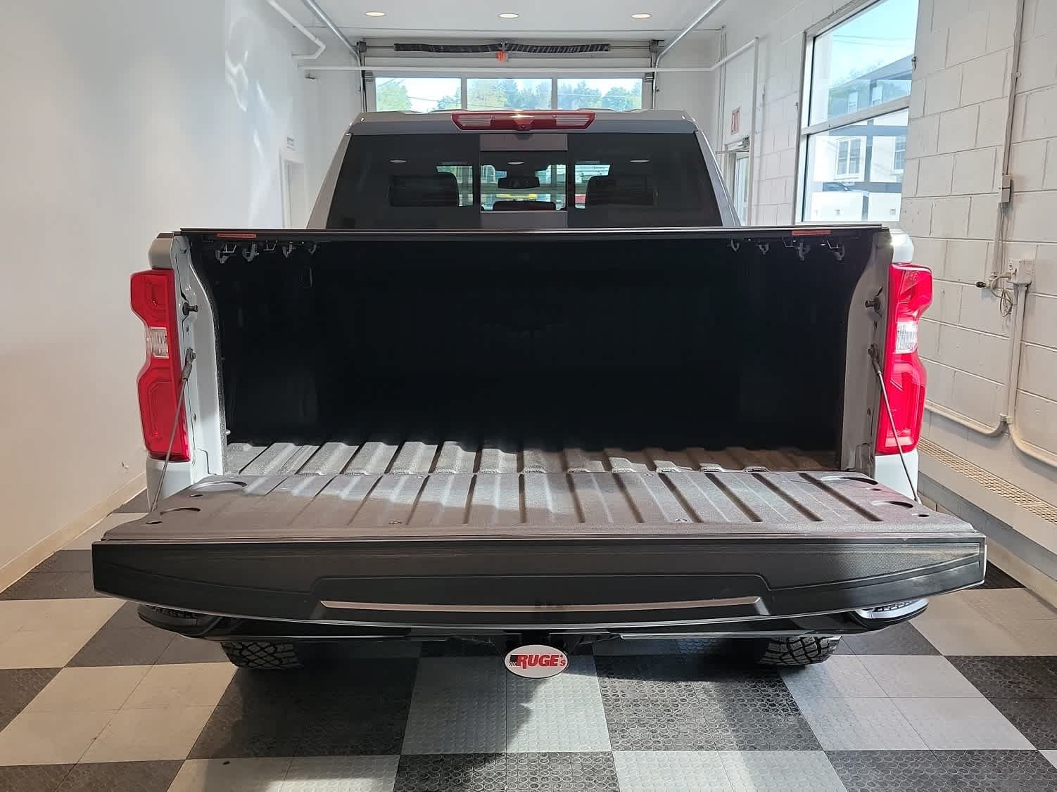 Used 2025 Chevrolet Silverado 1500 ZR2 AWD/4WD image 10
