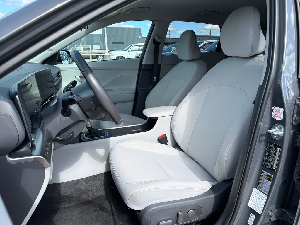 Used 2025 Hyundai Kona SEL image 12
