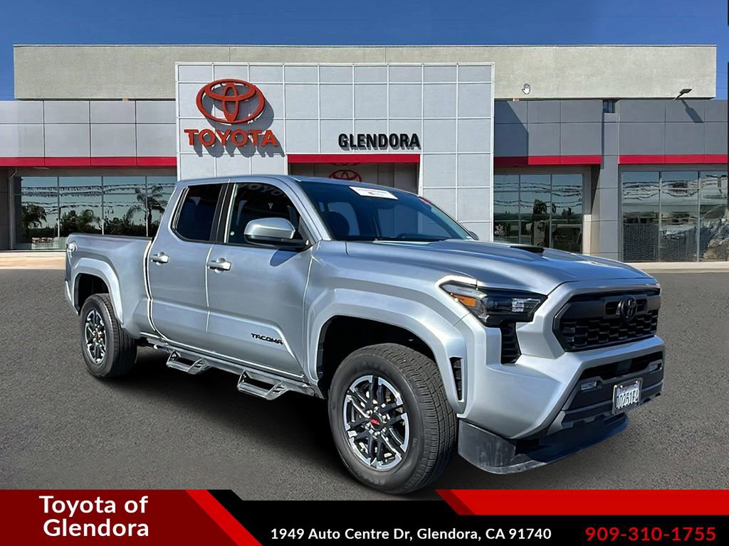 Certified 2025 Toyota Tacoma TRD Sport image 1