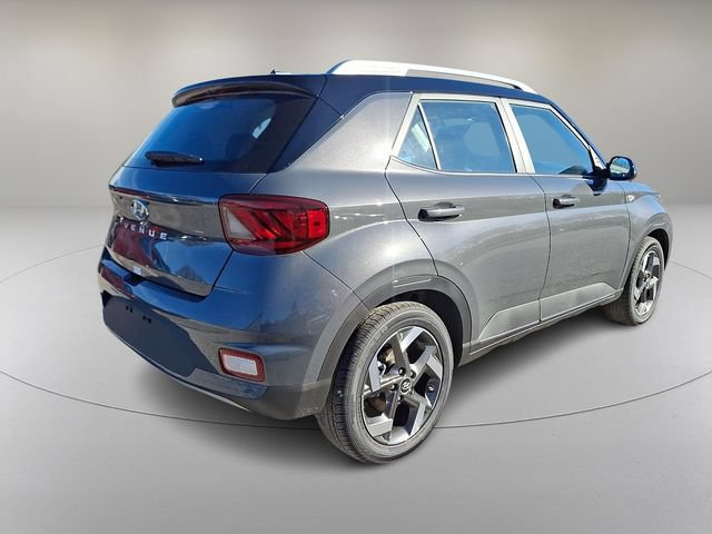 New 2026 Hyundai Venue SEL FWD image 7