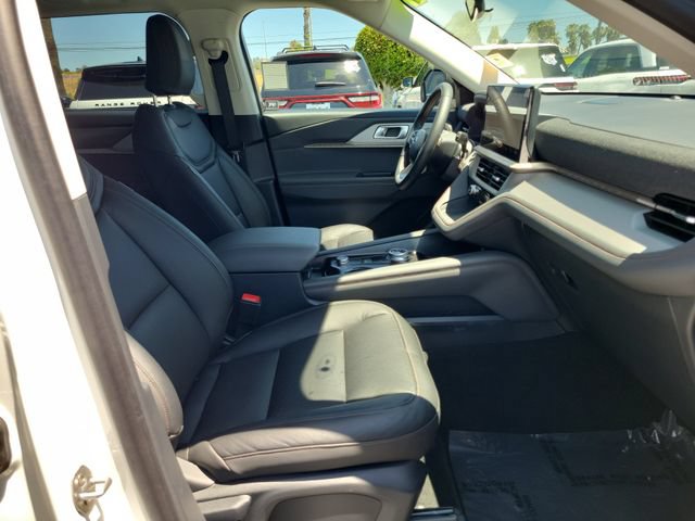 Used 2026 Ford Explorer Active RWD image 15