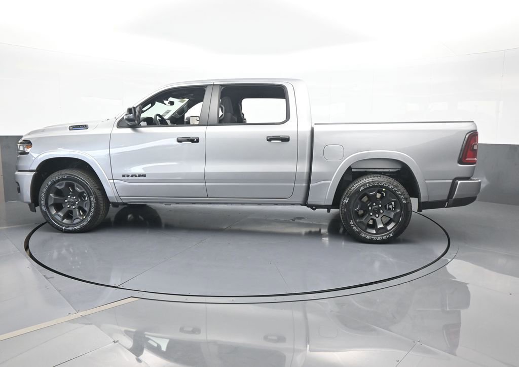 Used 2025 RAM 1500 Big Horn AWD/4WD image 3