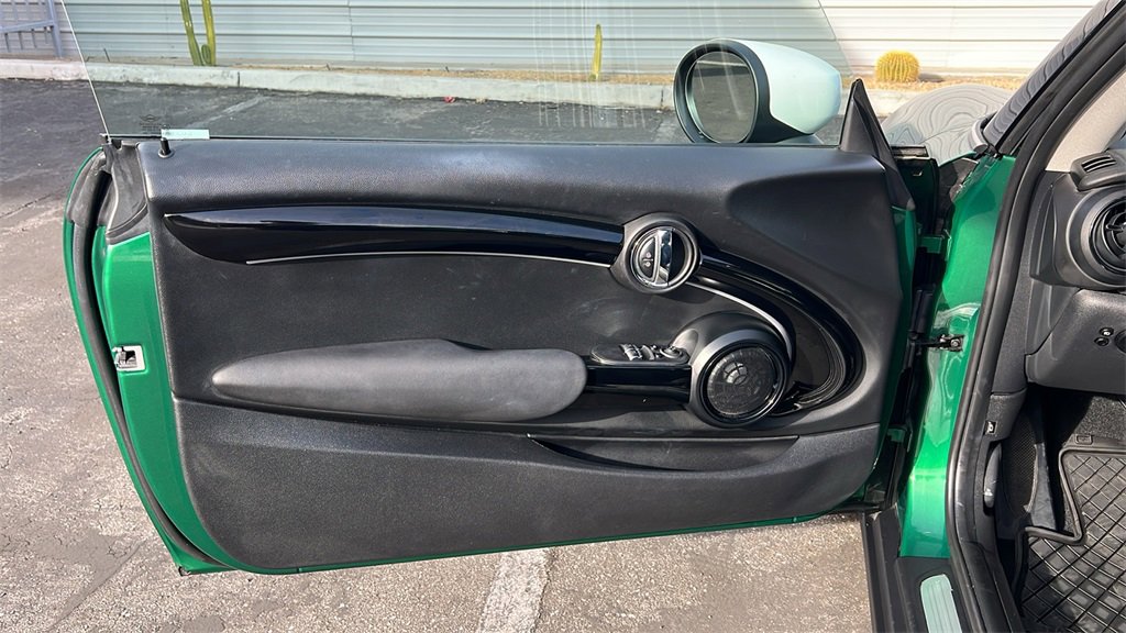 Used 2023 MINI Cooper SE image 8