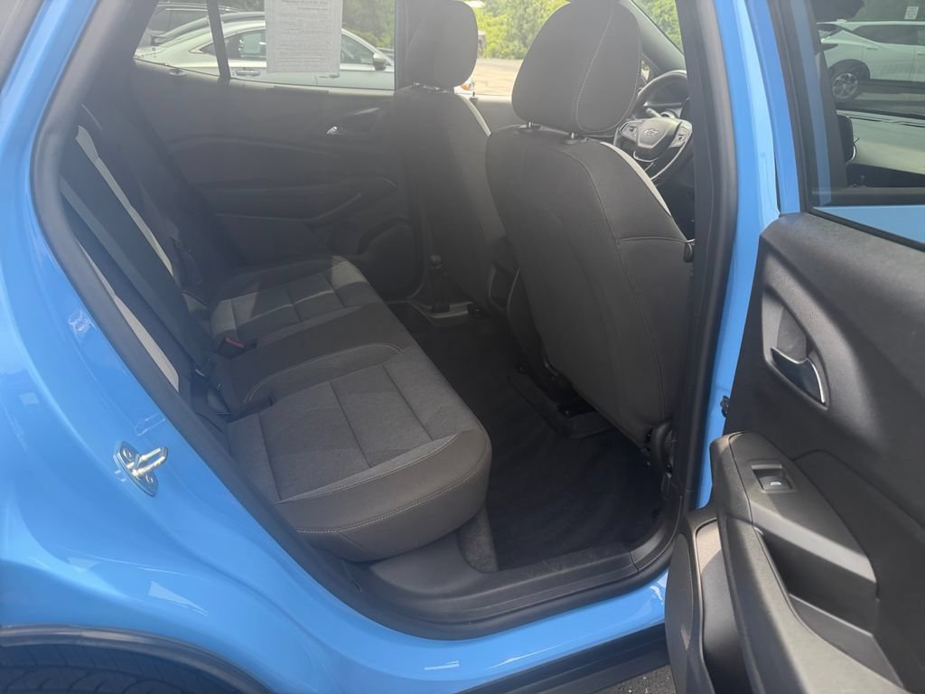 Certified 2024 Chevrolet Trax RS w/ Driver Confidence Package FWD image 27