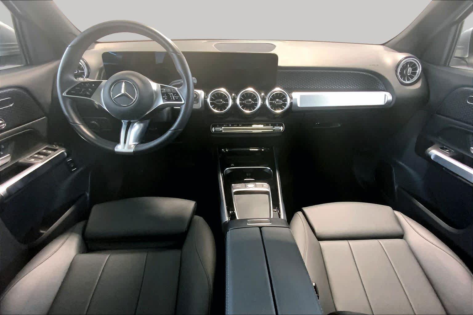 Used 2024 Mercedes-Benz EQB 300 4MATIC w/ Winter Package image 15