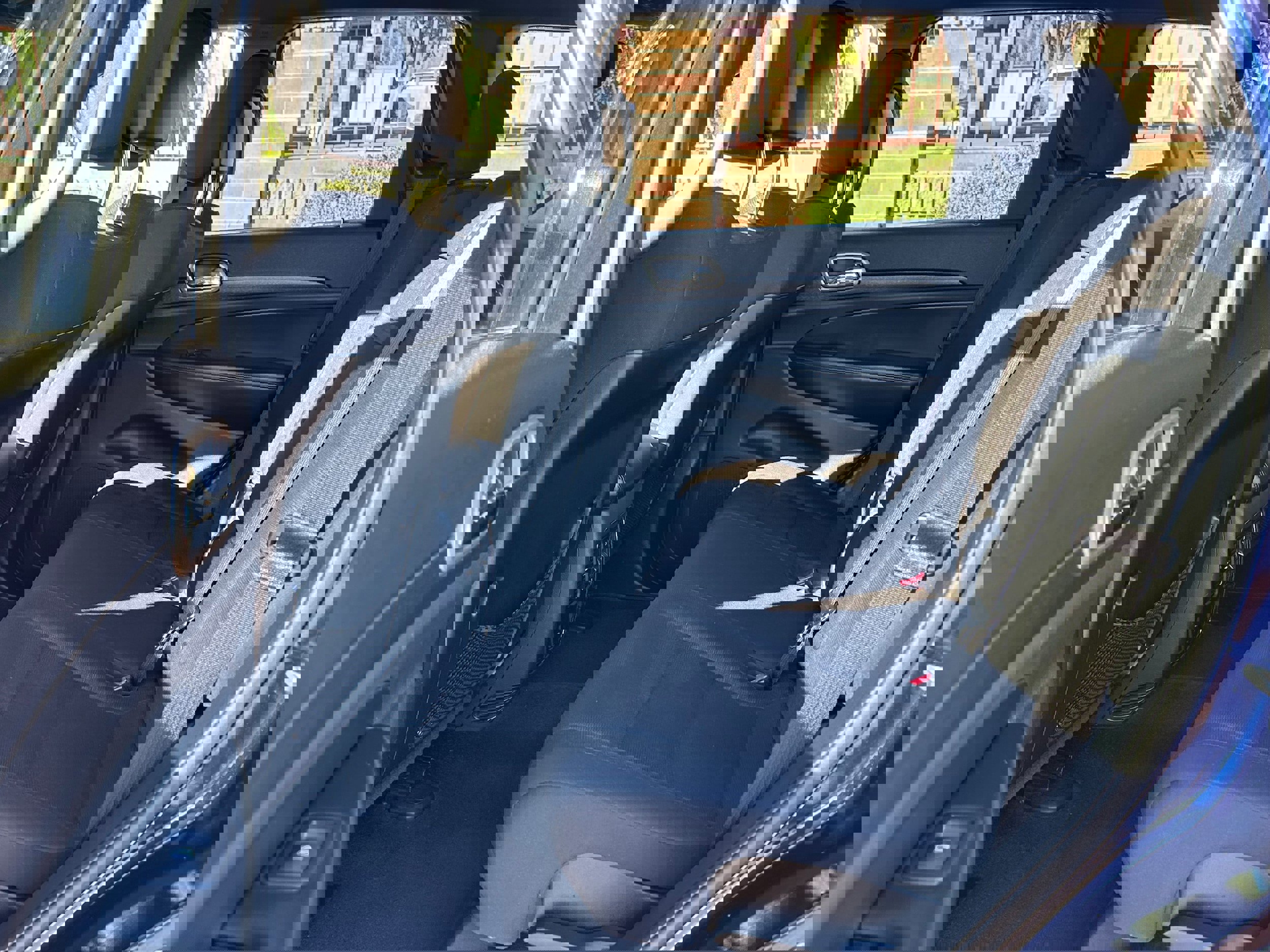 Used 2017 Jeep Grand Cherokee Laredo w/ Quick Order Package 23E image 7