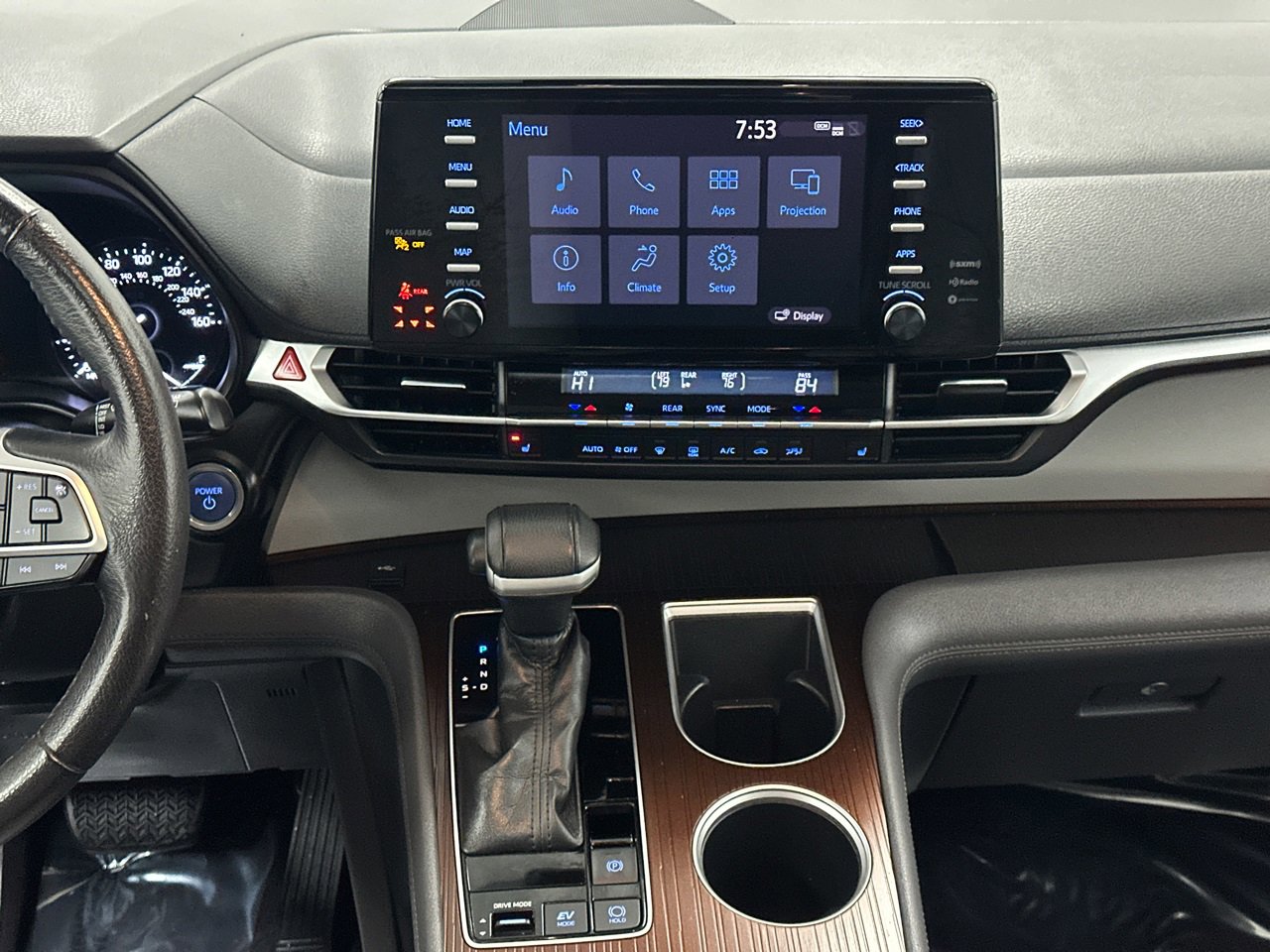 Used 2021 Toyota Sienna XLE image 21