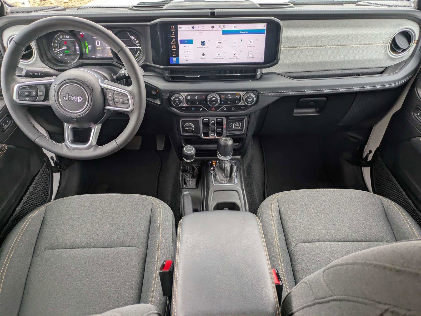 Used 2025 Jeep Wrangler Sahara w/ Safety Group AWD/4WD image 17