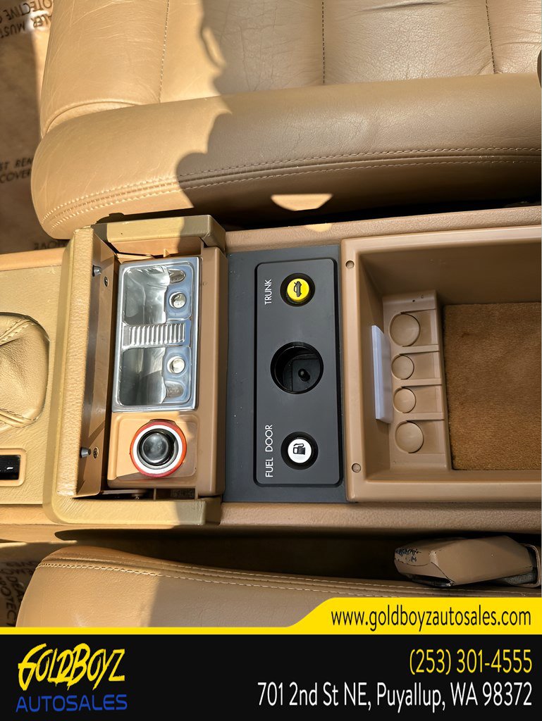 Used 1989 Cadillac Allante FWD image 31