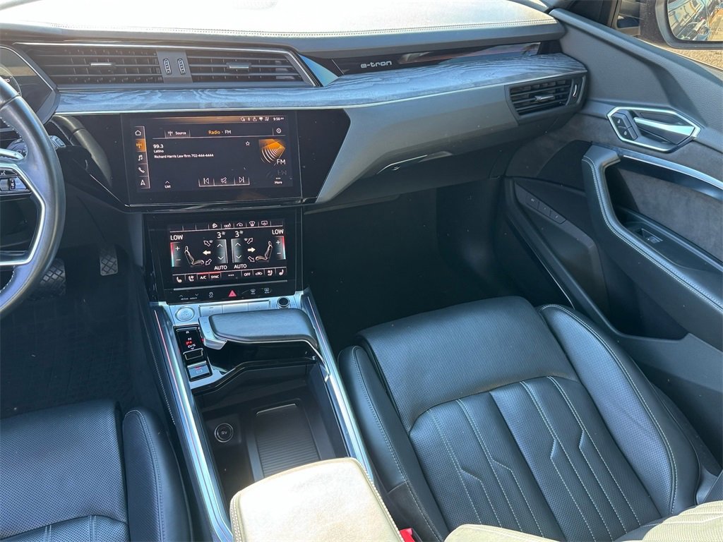 Used 2019 Audi e-tron Prestige w/ Prestige Package image 16