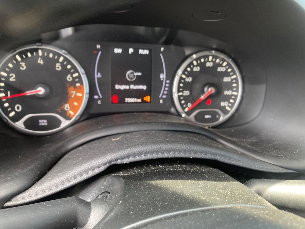 Used 2018 Jeep Renegade Latitude w/ Cold Weather Group image 19