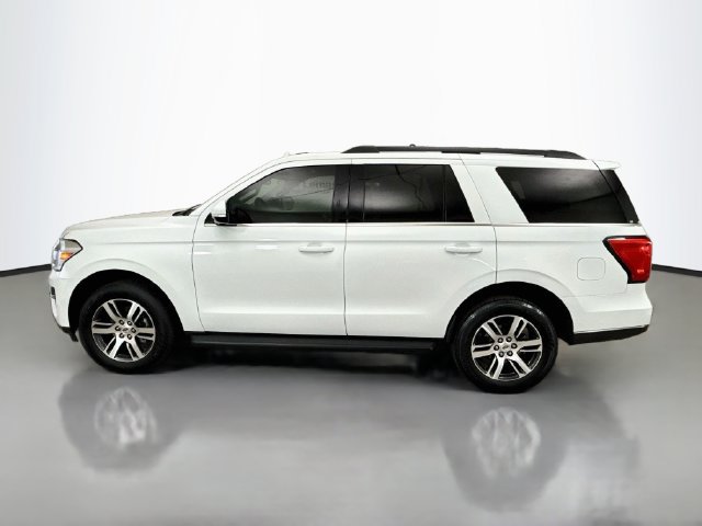 Used 2024 Ford Expedition XLT RWD image 4