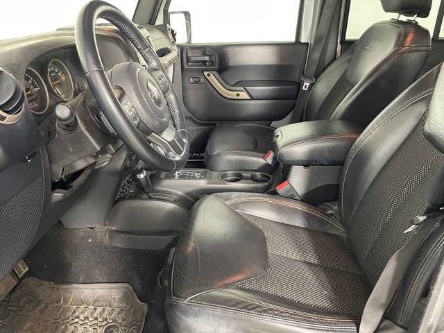 Used 2017 Jeep Wrangler Unlimited Sahara AWD/4WD image 2