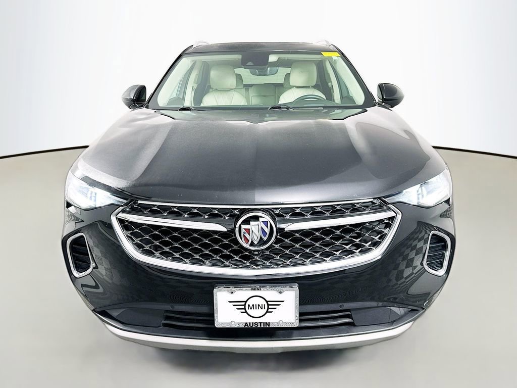 Used 2022 Buick Envision Avenir w/ Technology Package II image 2