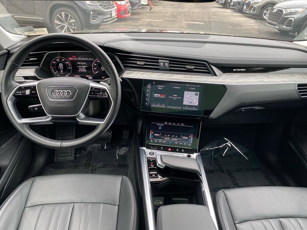 Used 2024 Audi Q8 e-tron Premium Plus w/ Premium Plus Package image 13
