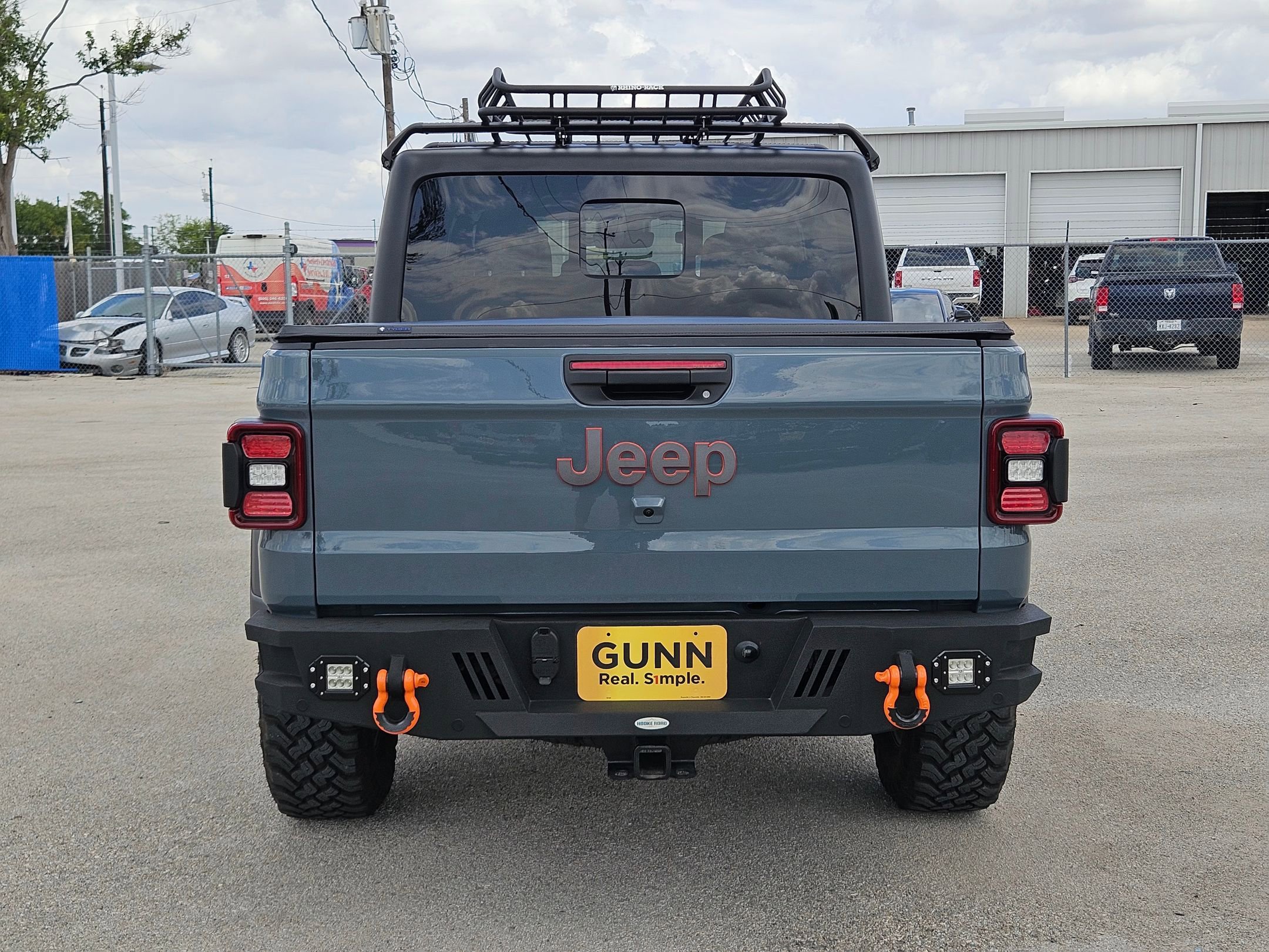 Certified 2024 Jeep Gladiator Mojave w/ Technology Group image 4