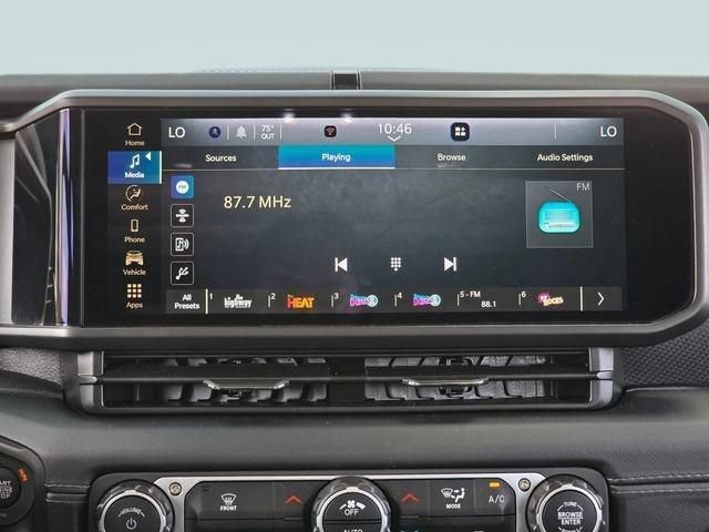 Used 2025 Jeep Wrangler Unlimited Rubicon AWD/4WD image 9