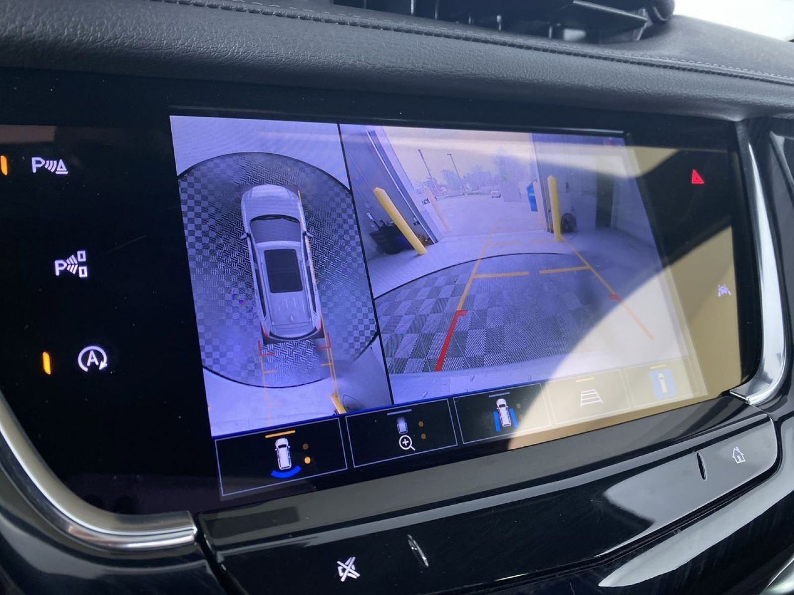 New 2025 Cadillac XT6 Premium Luxury w/ Technology Package FWD image 7