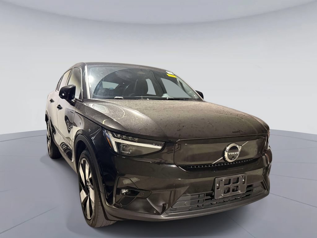 Used 2024 Volvo C40 P8 Recharge Ultimate w/ Protection Package Premier RWD image 3
