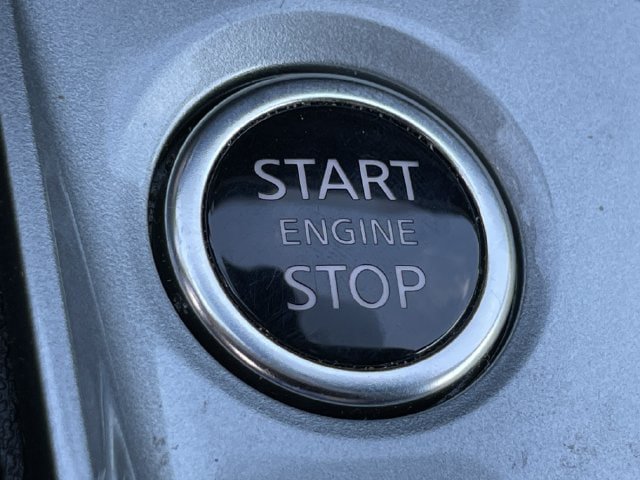 Used 2025 Nissan Altima 2.5 SV FWD image 21