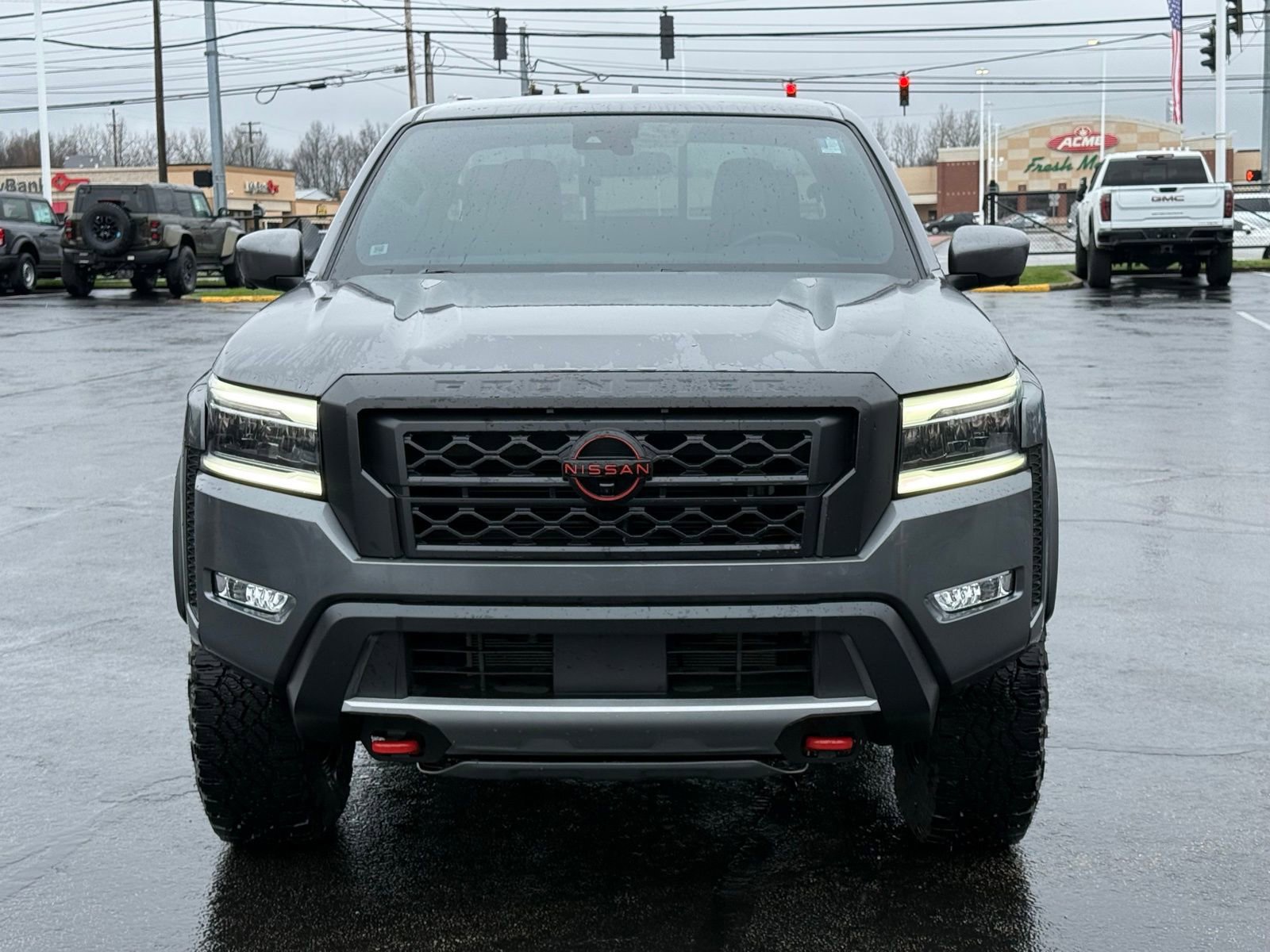 Used 2024 Nissan Frontier PRO-4X w/ Pro Convenience Package image 8