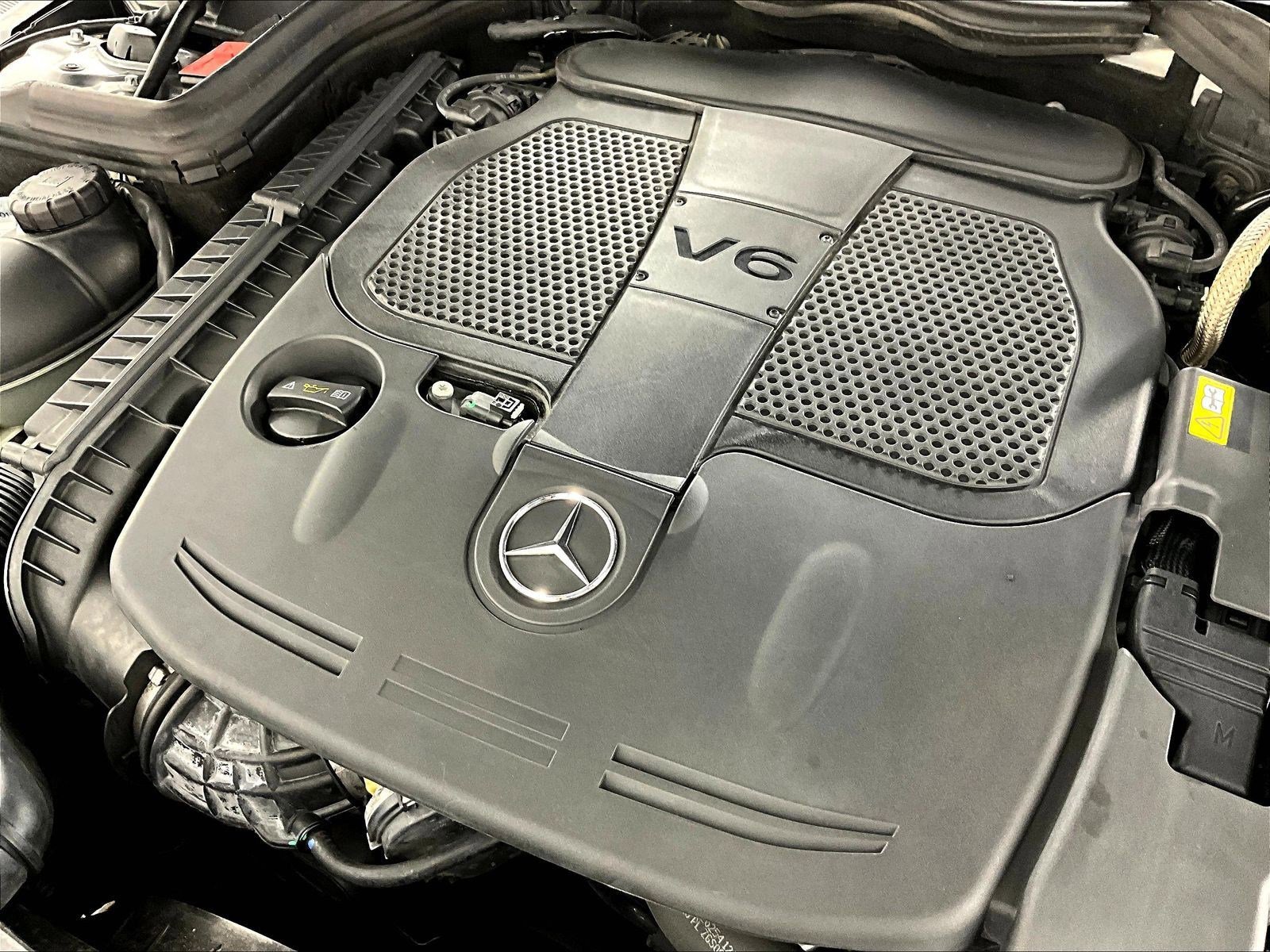Used 2013 Mercedes-Benz C 300 4MATIC Sedan image 29
