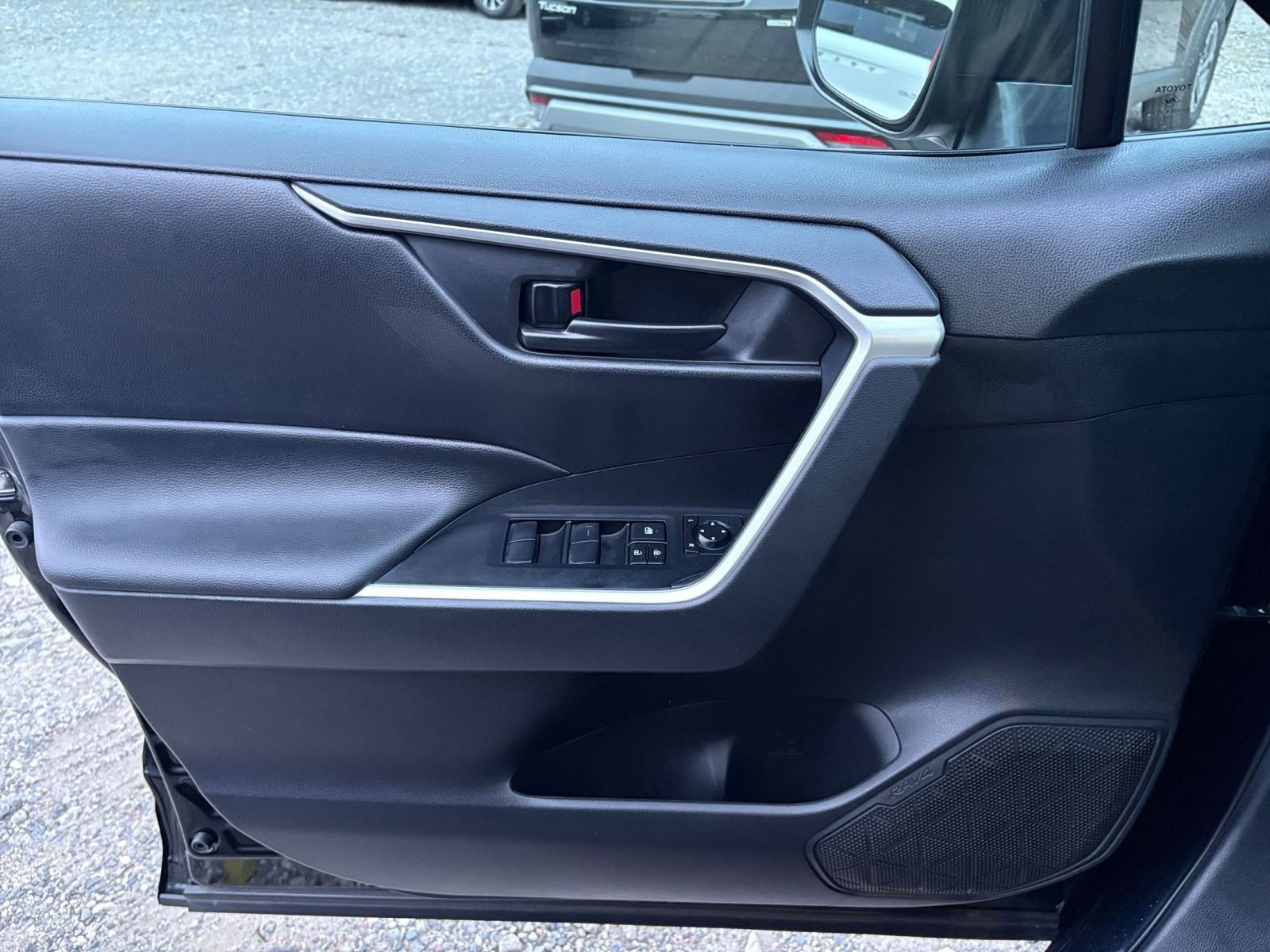 Used 2025 Toyota RAV4 LE image 20