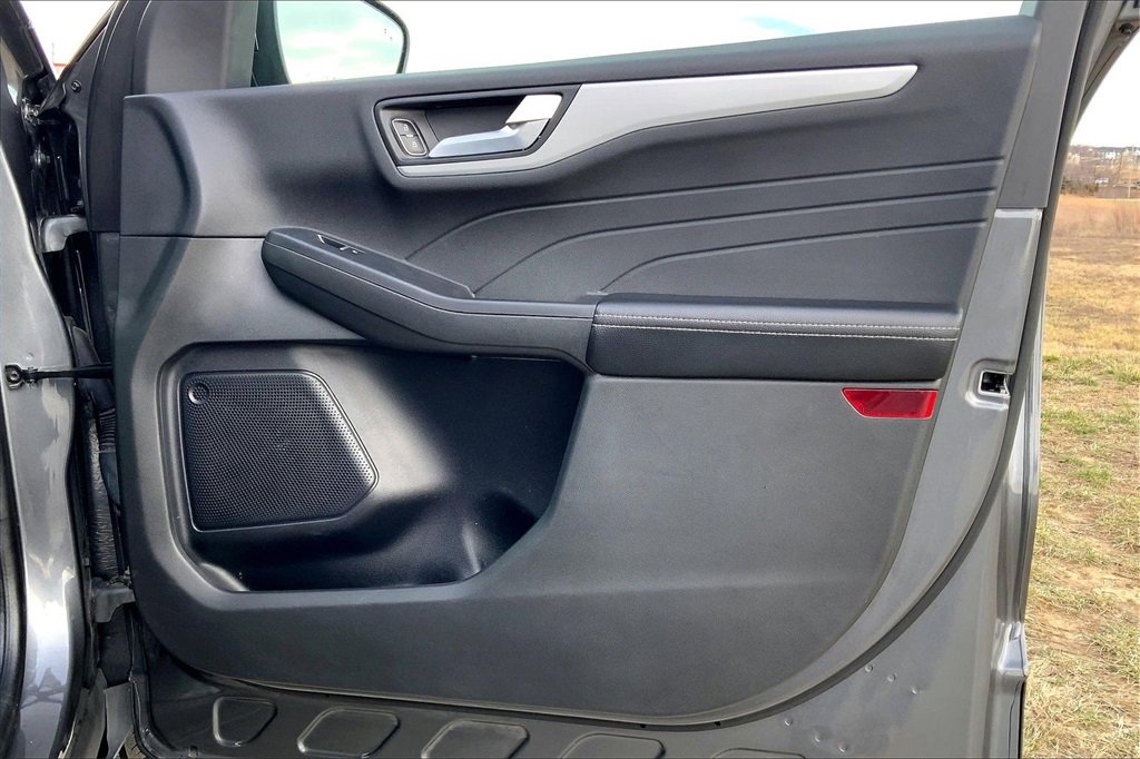 Used 2023 Ford Escape Platinum image 22