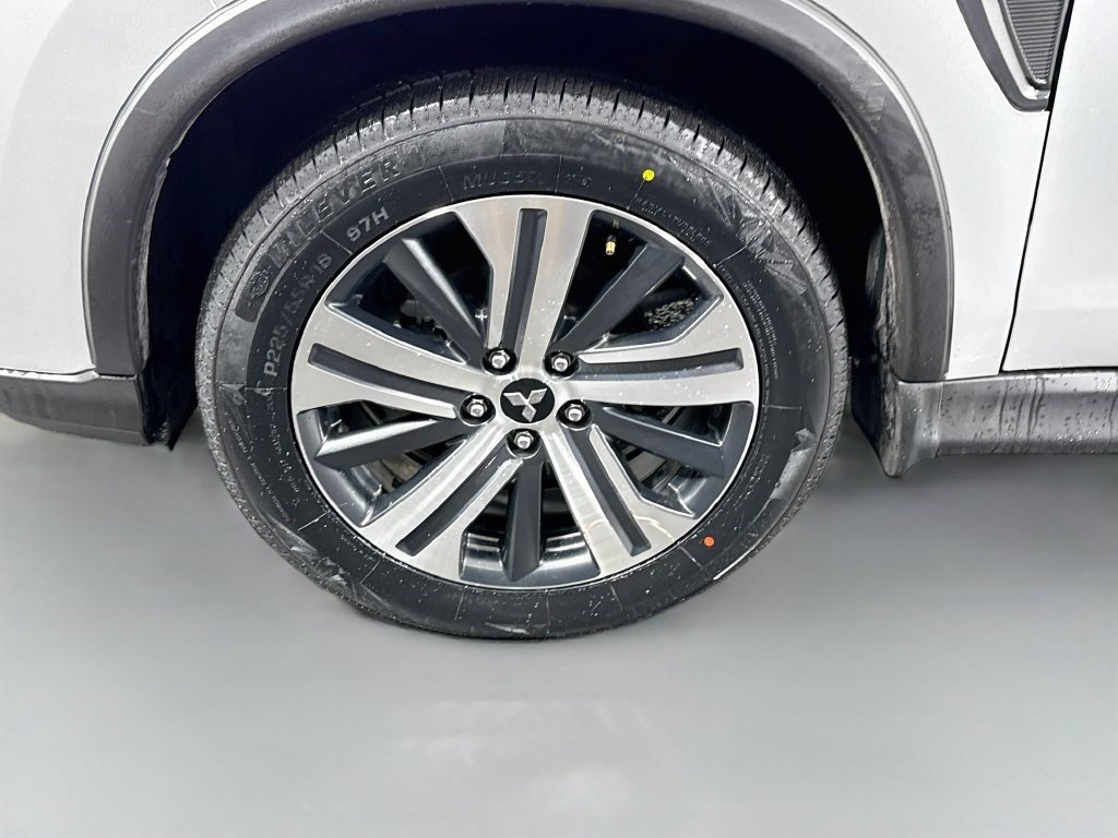 Used 2025 Mitsubishi Outlander Sport AWD image 36