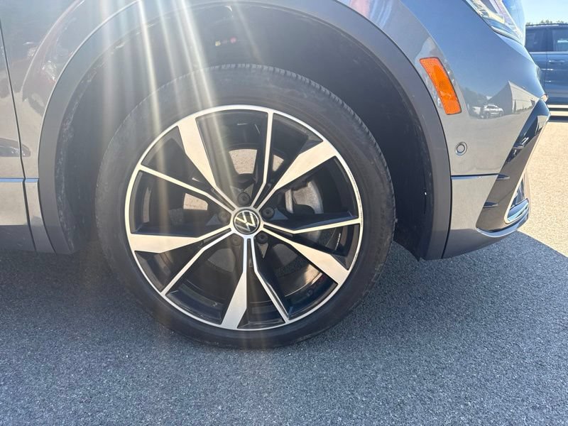 Used 2023 Volkswagen Tiguan SEL R-Line AWD/4WD image 15