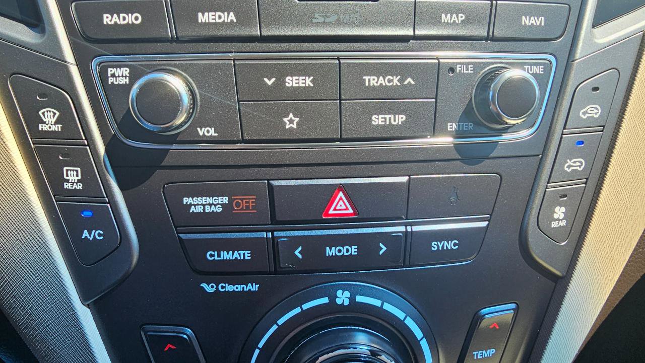 Used 2019 Hyundai Santa Fe XL AWD/4WD image 48