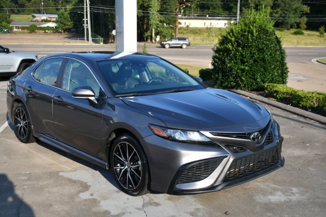 Used 2024 Toyota Camry SE