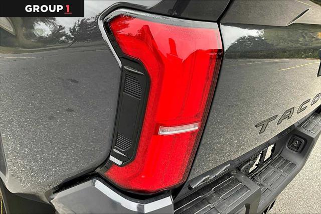 Certified 2024 Toyota Tacoma SR5 AWD/4WD image 14
