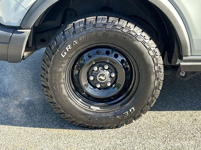 Used 2023 Ford Bronco Black Diamond AWD/4WD image 12