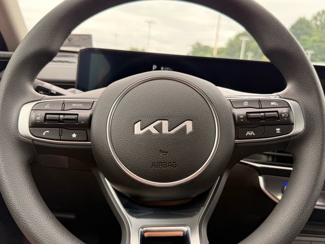 New 2025 Kia K5 LXS image 14