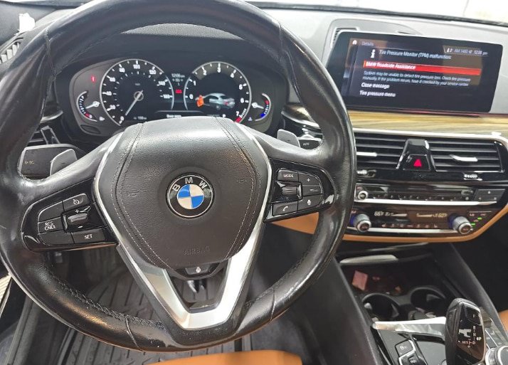 Used 2018 BMW 530i xDrive AWD/4WD image 11