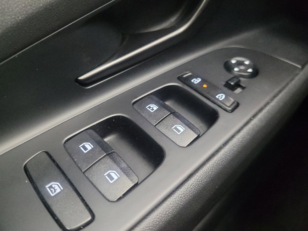 Used 2025 Hyundai Elantra Sport FWD image 27
